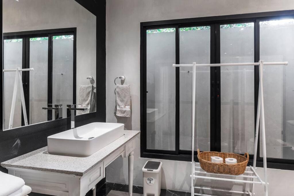 Sclass Villa & Swimming Pool , 10 Min From Airport Chiang Mai Eksteriør bilde